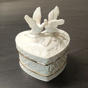 Lenox Ivory and Gold Heart Box with Doves
